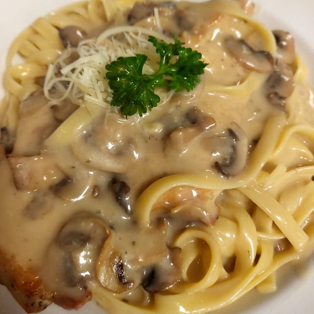 CHicken Marsala.