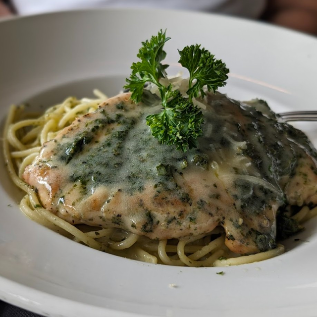 L: Chicken Pesto Cilantro.
